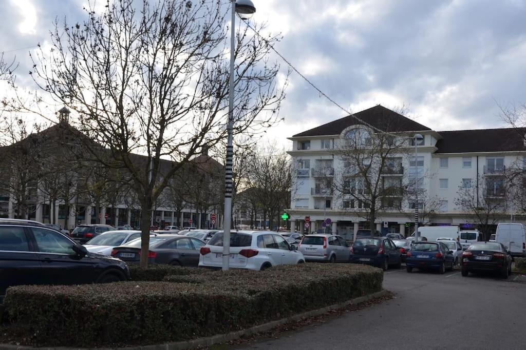 Hsh France Location Disney Land Paris - Suite Nicolas - Appartement De Charme Бюсси-Сен-Жорж Экстерьер фото
