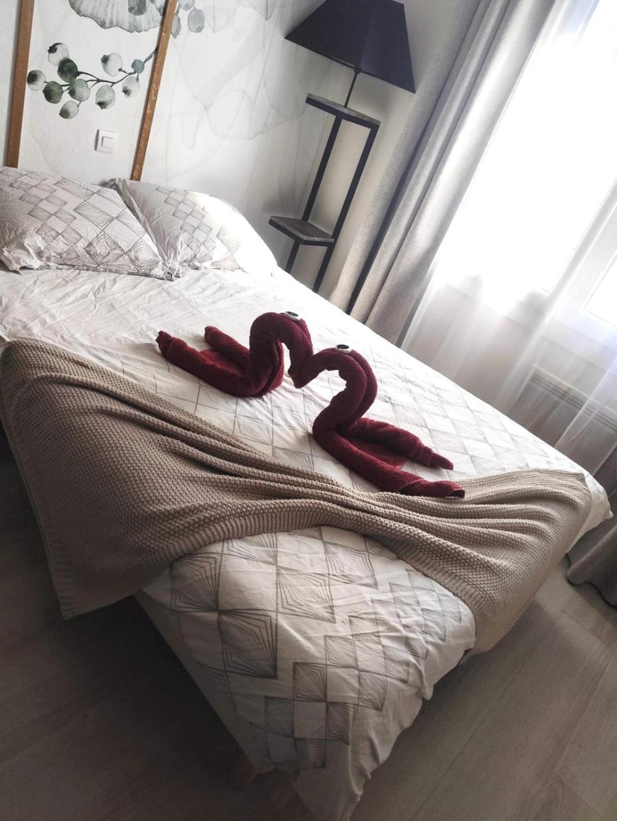 Hsh France Location Disney Land Paris - Suite Nicolas - Appartement De Charme Бюсси-Сен-Жорж Экстерьер фото